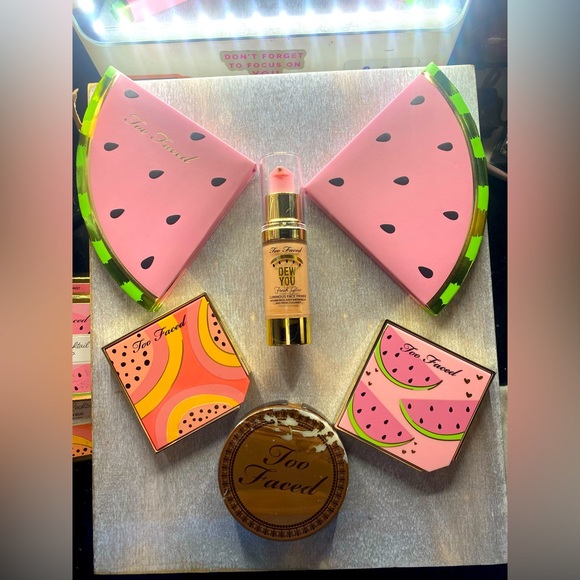 Too Faced Bundle - Picture 1 of 5